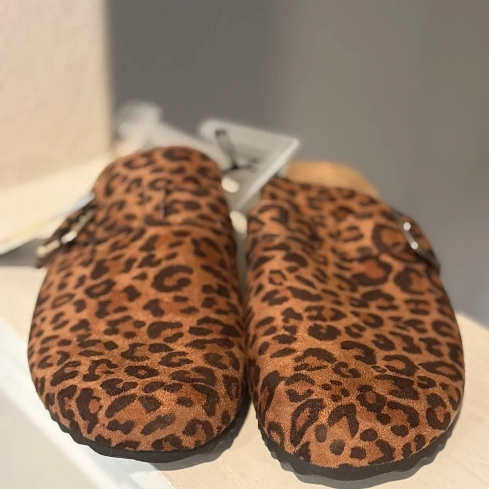 Kids' Tate Clogs Cat & Jack™ Cheetah Sz 5 Slip-on Mule Contoured Footbed NEW